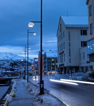 "— Der sker en spændende udvikling. Hvis vi får behov for endnu flere funktioner, kan vi bare holde et møde med Philips. Vi ønsker f.eks. at få flere elskabe markeret på kortet og forskellige symboler for transformere og målere. Vi har en kontaktperson hos Philips i Norge og har også samarbejdet med Philips’ udviklingsteam. Nu har vi selv mulighed for at ændre data og oprette menuer, fortæller driftsingeniør Toven fornøjet."