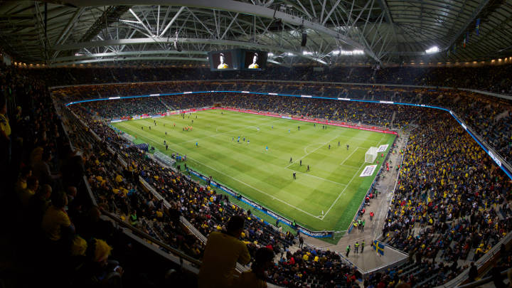 Friends Arena stadion flot oplyst med Philips-belysning til sportspladser