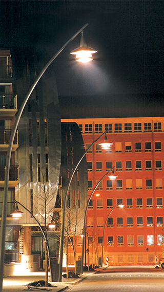 Høj lysstyrke i gaden med hvidt lys fra Philips