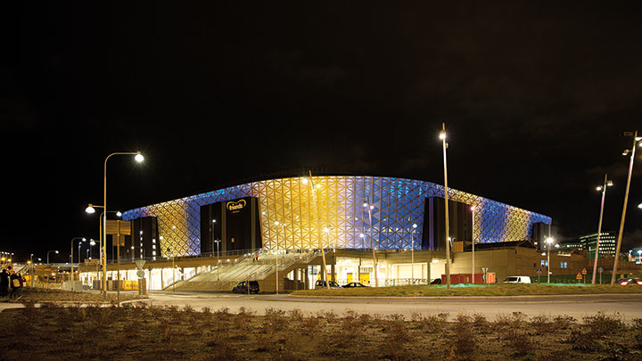 Attraktiv arkitektonisk belysning fra Philips i Friends Arena i Sverige. 