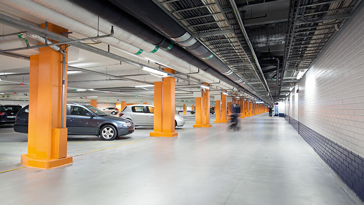 Philips Lightings GreenParking-belysning til parkeringsanlæg giver hurtige investeringsafkast, energibesparelser og omkostningsreduktioner.