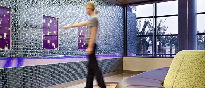 Hospitalsbelysning leveret af Philips Lighting.