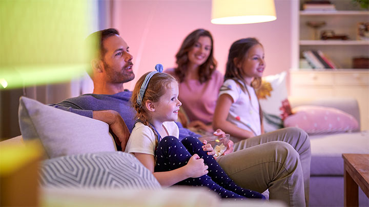 Dynamisk belysning i farver – Philips Wi-Fi LED pærer med WiZ Connected